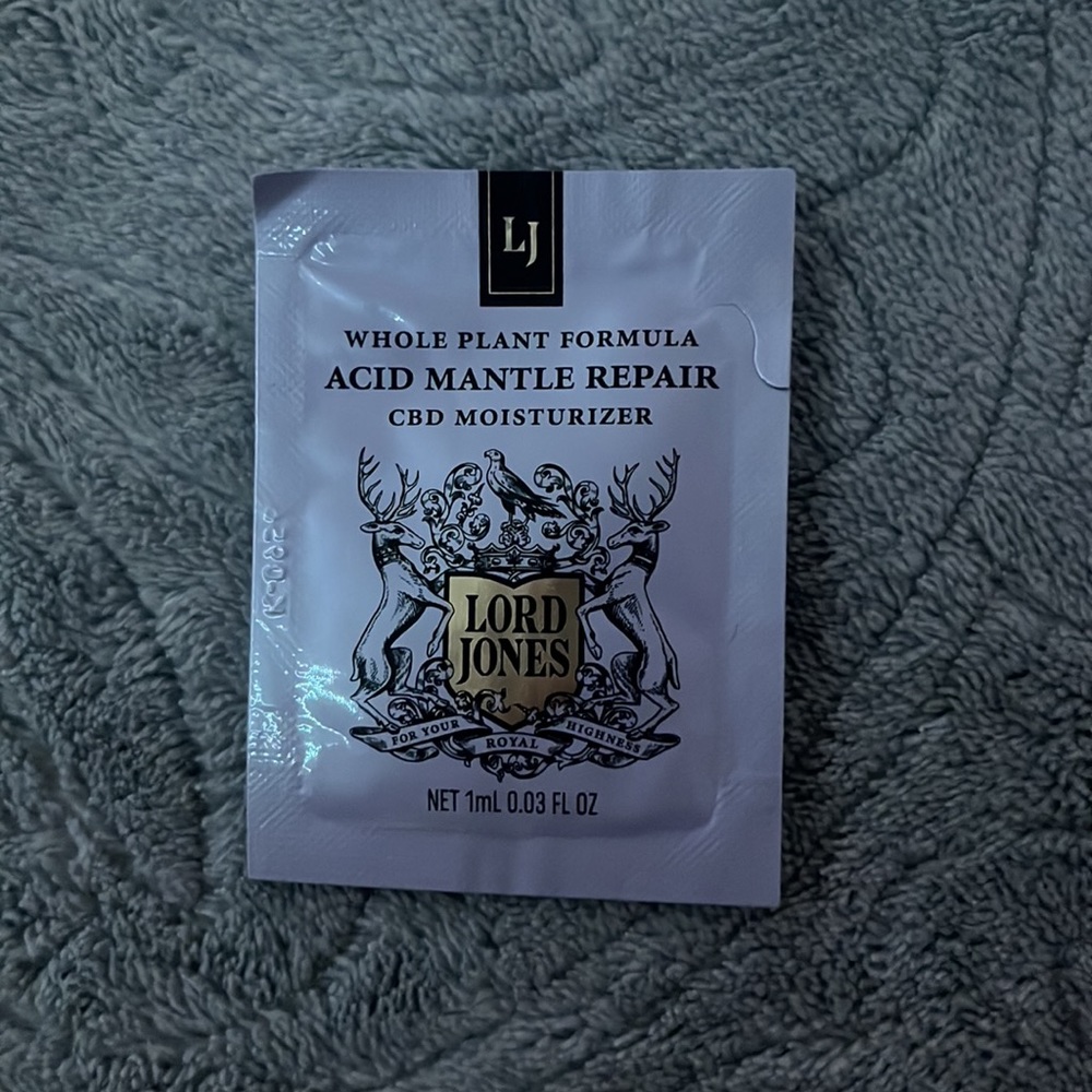 SKINCARE SAMPLES - Picture 9 of 11